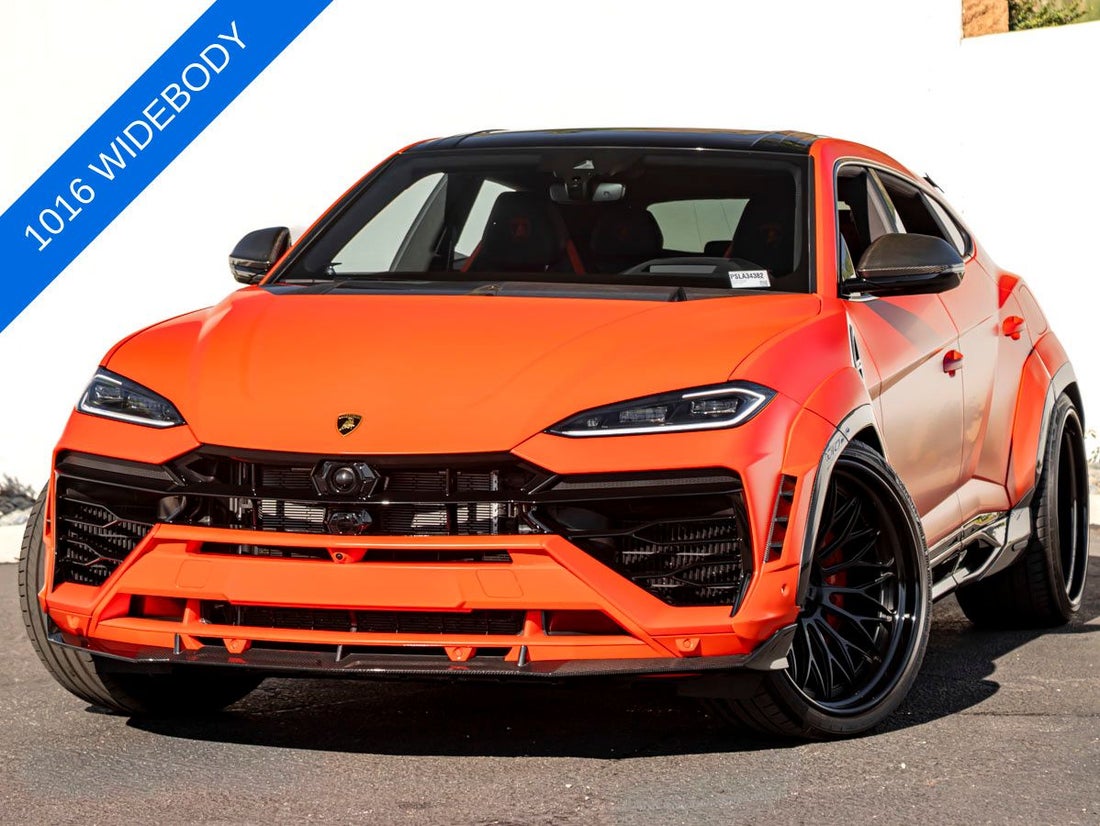 2025 Lamborghini Urus SE — photo 1 of 36
