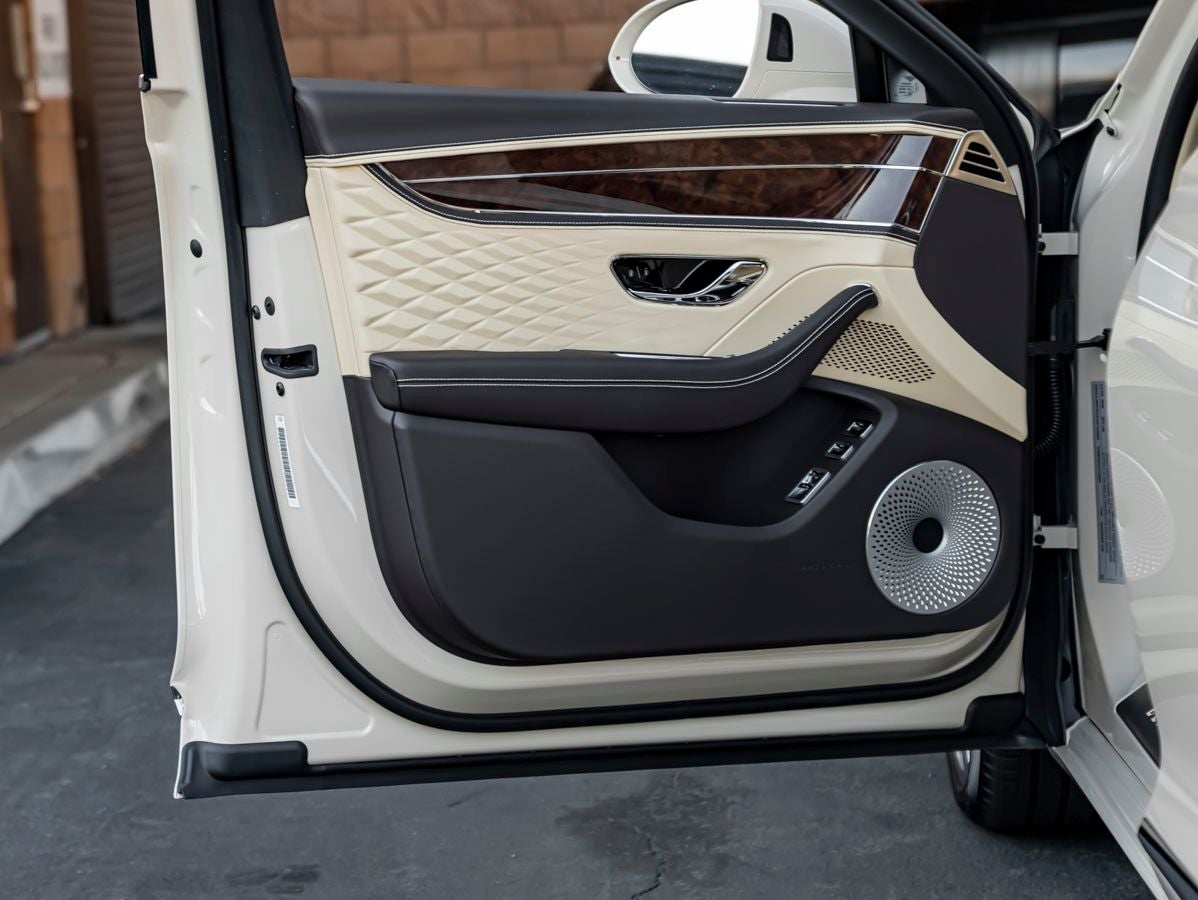 2026 Bentley Flying Spur Azure