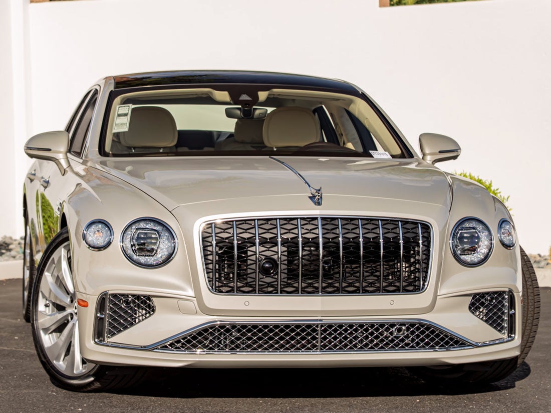 2026 Bentley Flying Spur Azure — photo 1 of 41