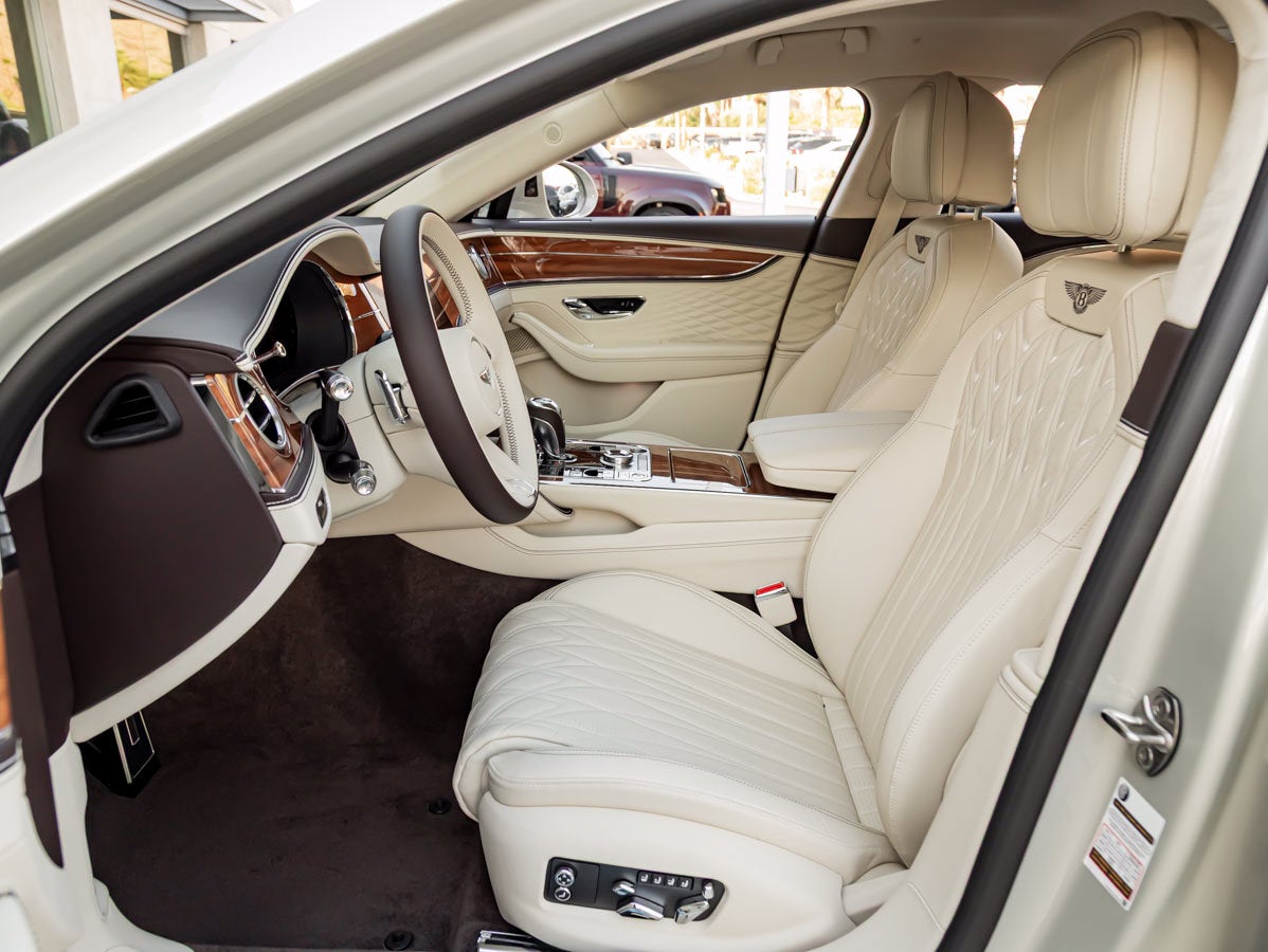 2026 Bentley Flying Spur Azure