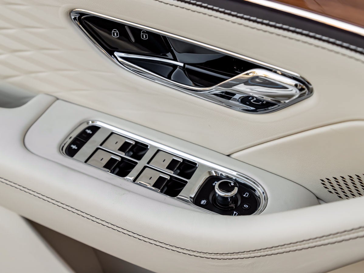2026 Bentley Flying Spur Azure