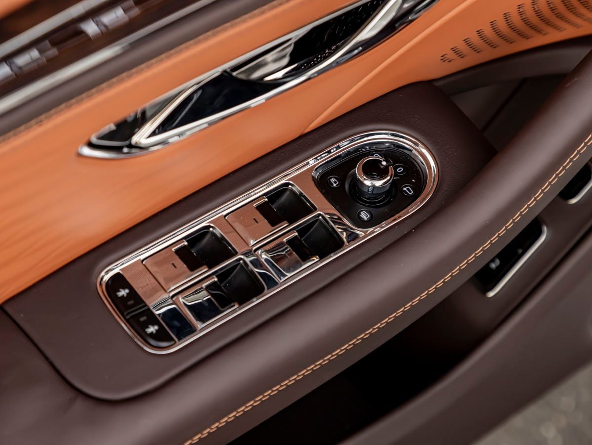 2026 Bentley Flying Spur Azure