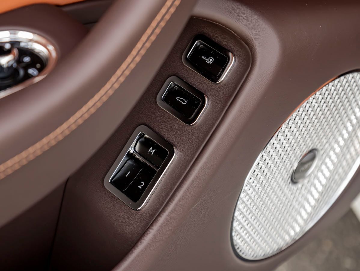 2026 Bentley Flying Spur Azure