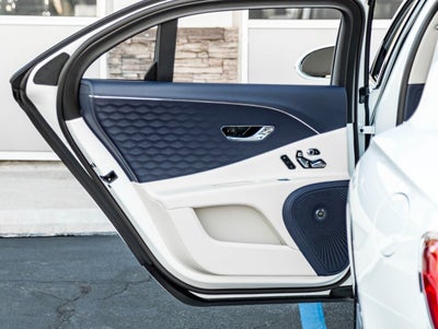 2026 Bentley Flying Spur Mulliner