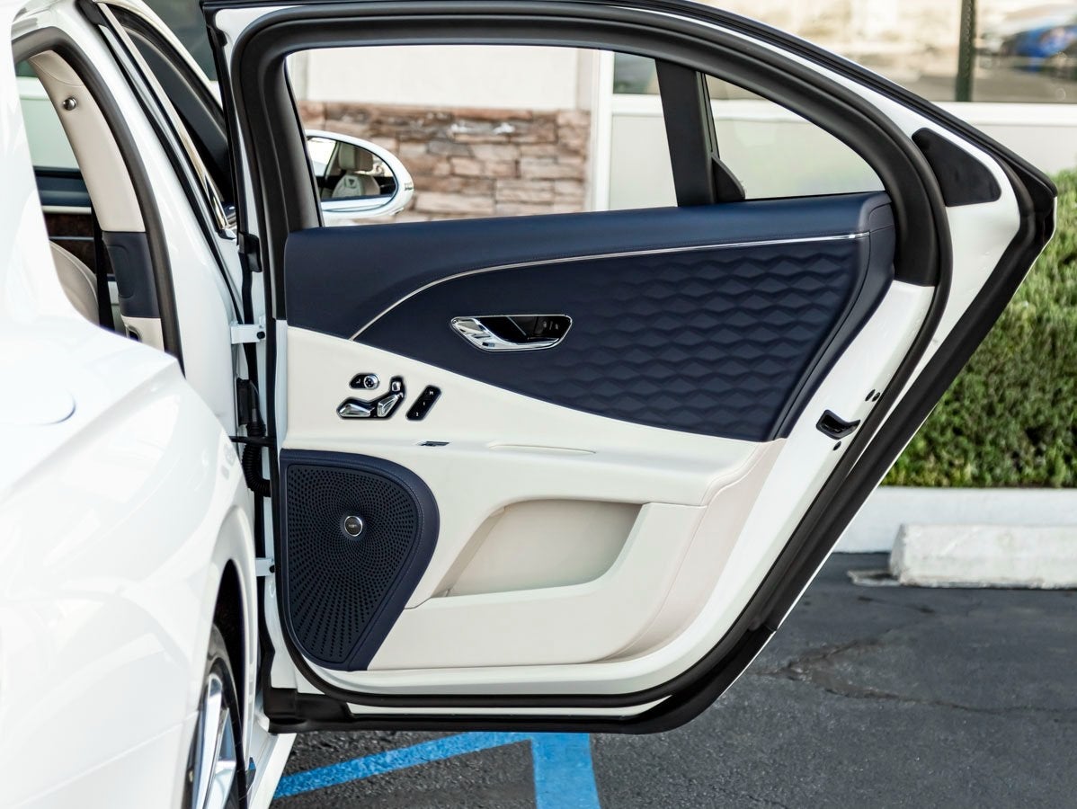 2026 Bentley Flying Spur Mulliner