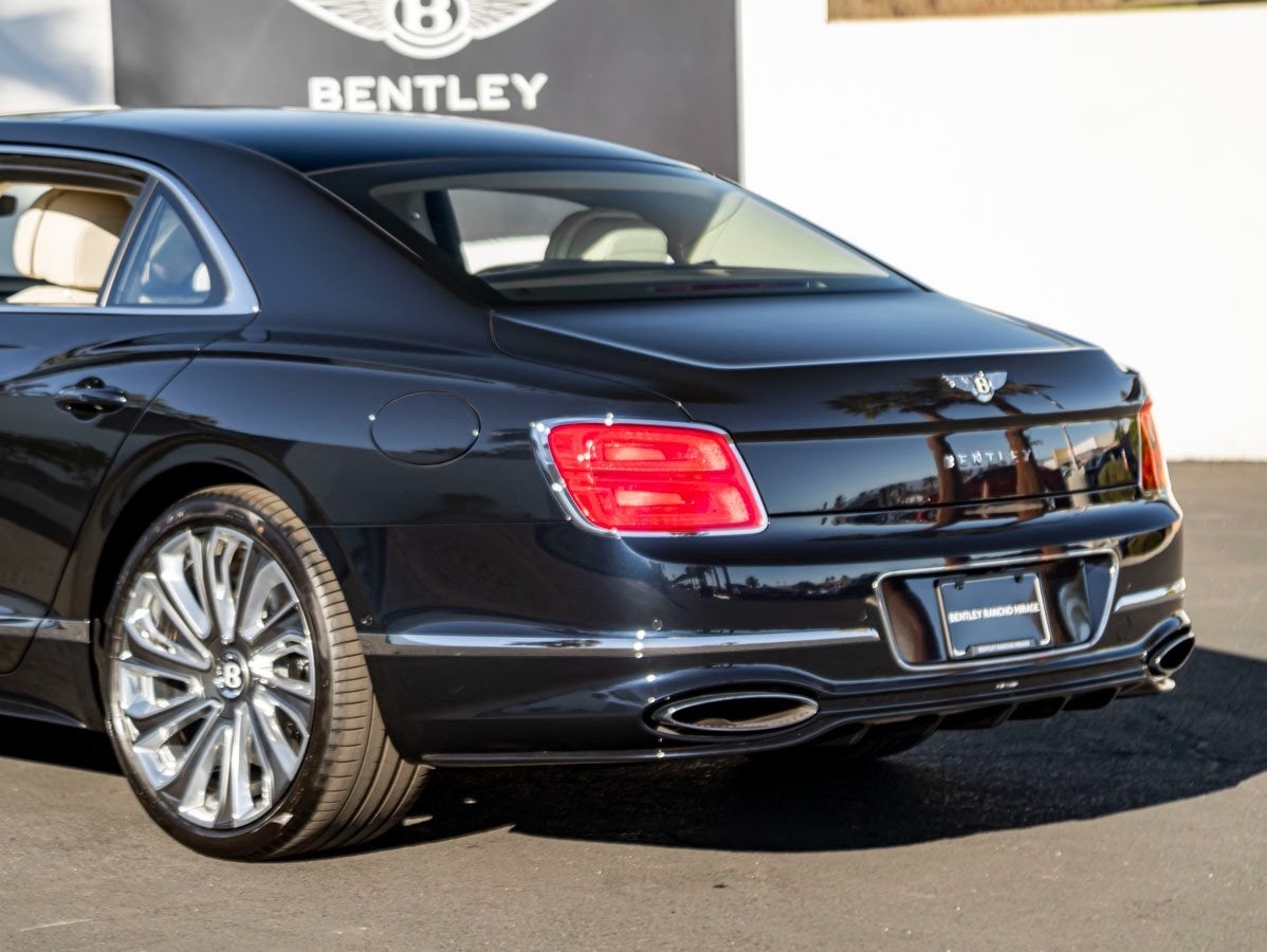 2026 Bentley Flying Spur Mulliner