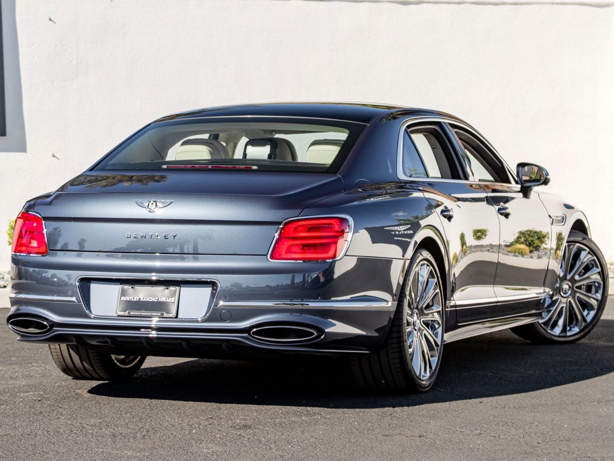 2026 Bentley Flying Spur Mulliner