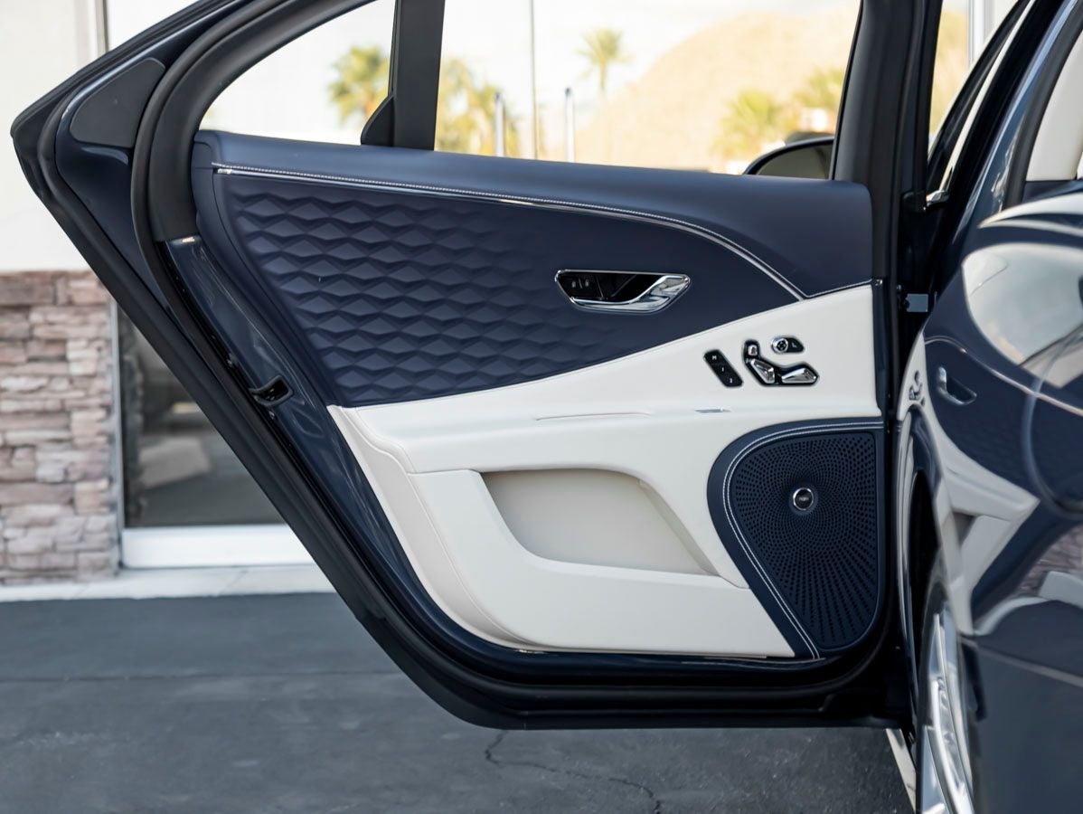 2026 Bentley Flying Spur Mulliner