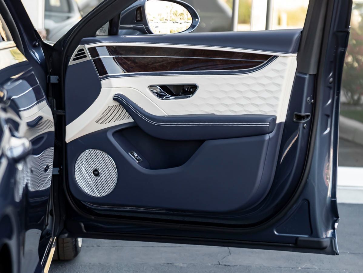 2026 Bentley Flying Spur Mulliner