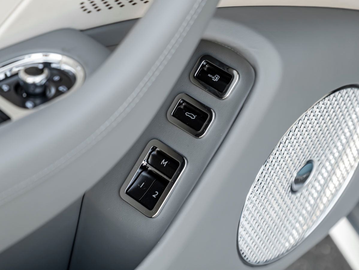 2026 Bentley Flying Spur Mulliner