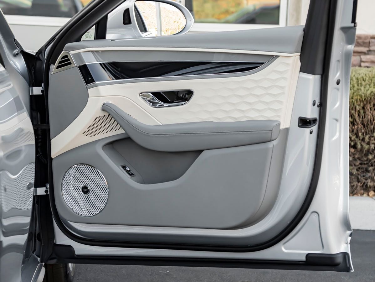 2026 Bentley Flying Spur Mulliner