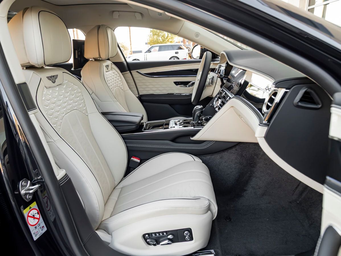 2026 Bentley Flying Spur Mulliner