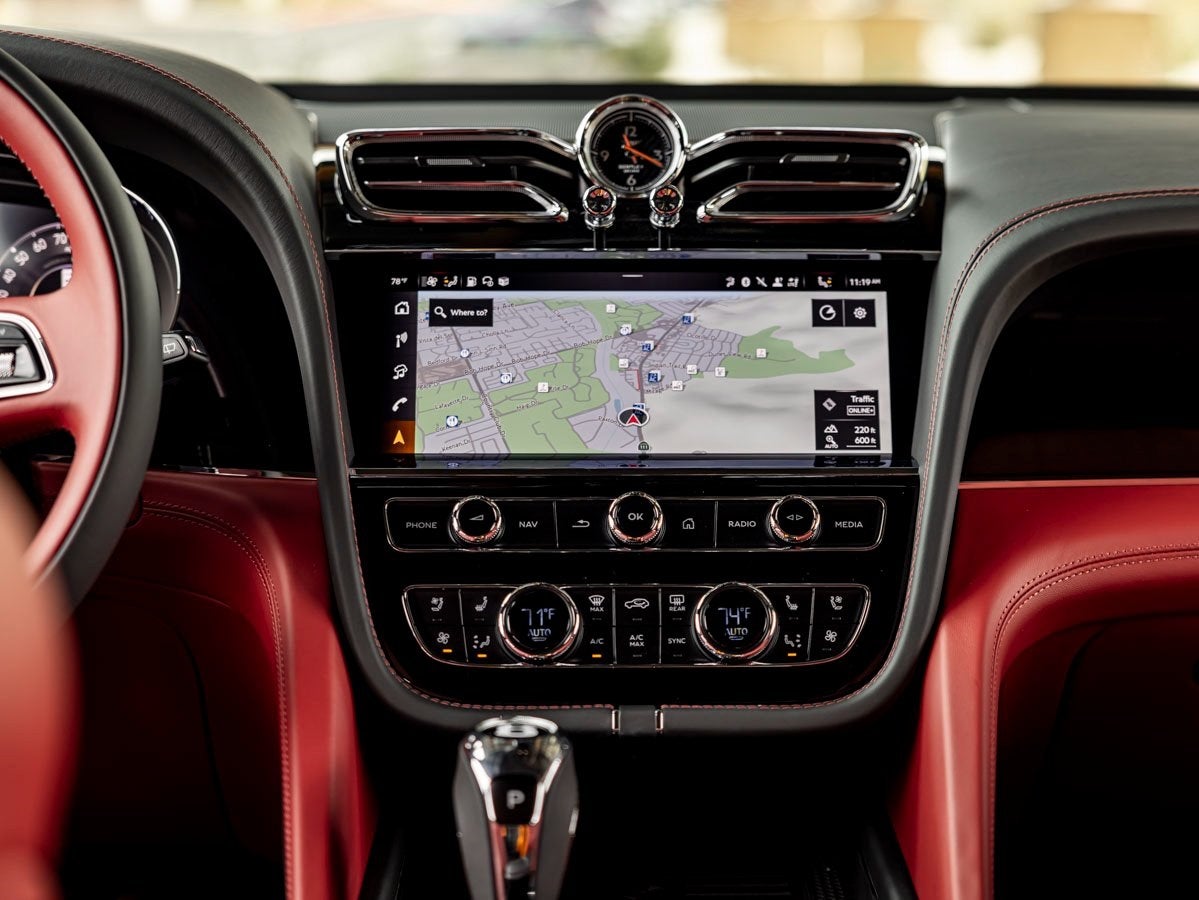 2025 Bentley Bentayga Hybrid Azure Hybrid