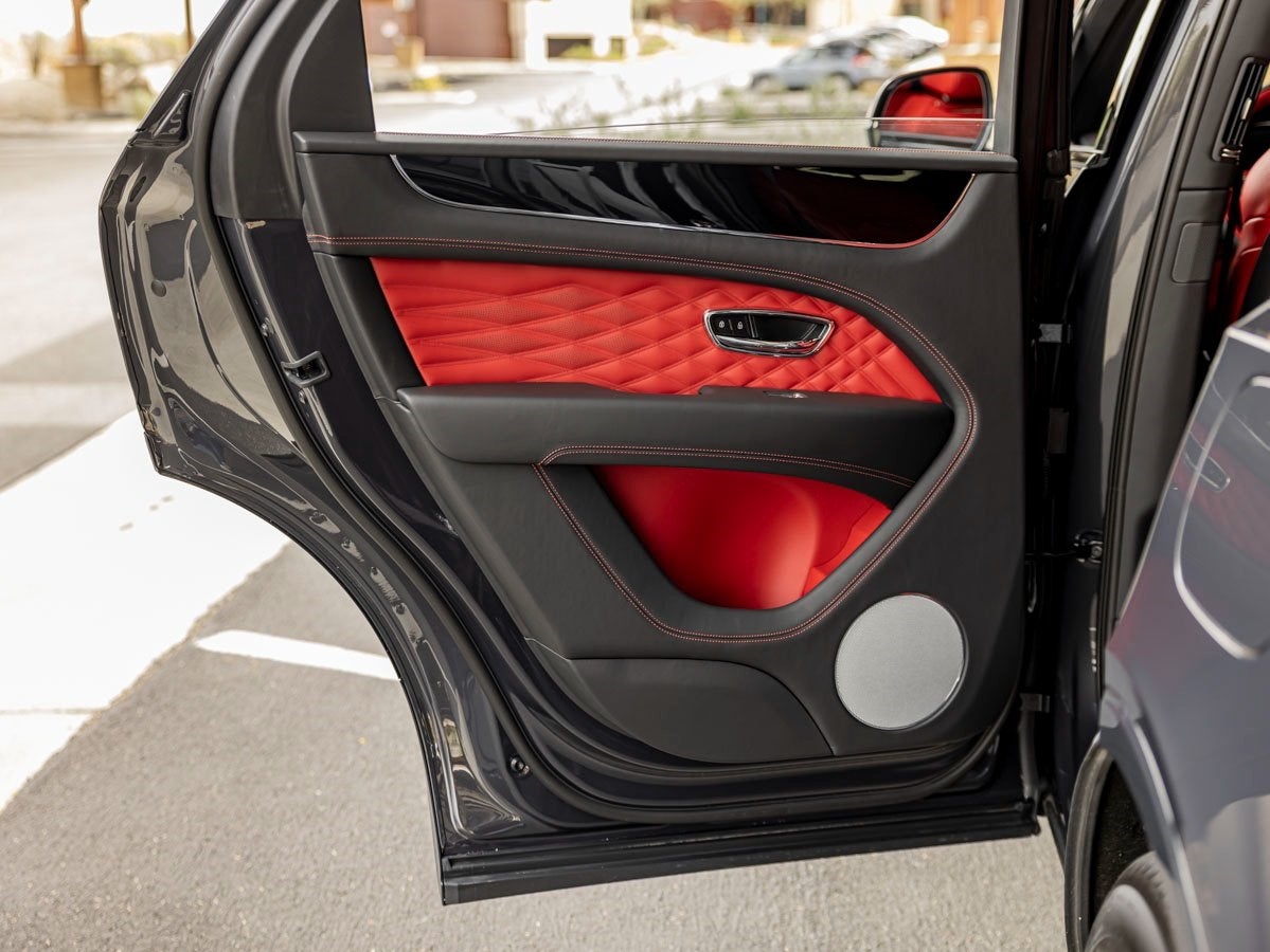 2025 Bentley Bentayga Hybrid Azure Hybrid