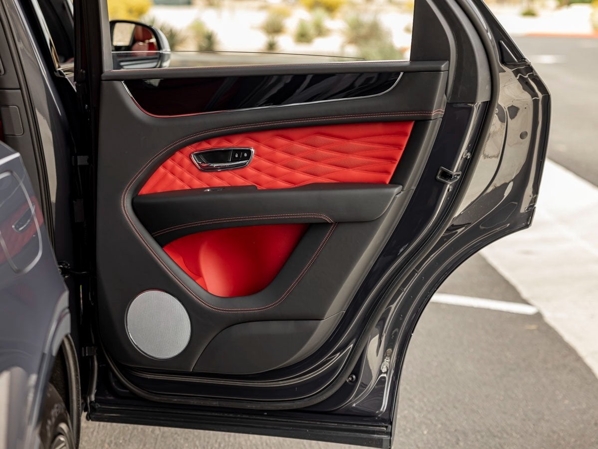 2025 Bentley Bentayga Hybrid Azure Hybrid