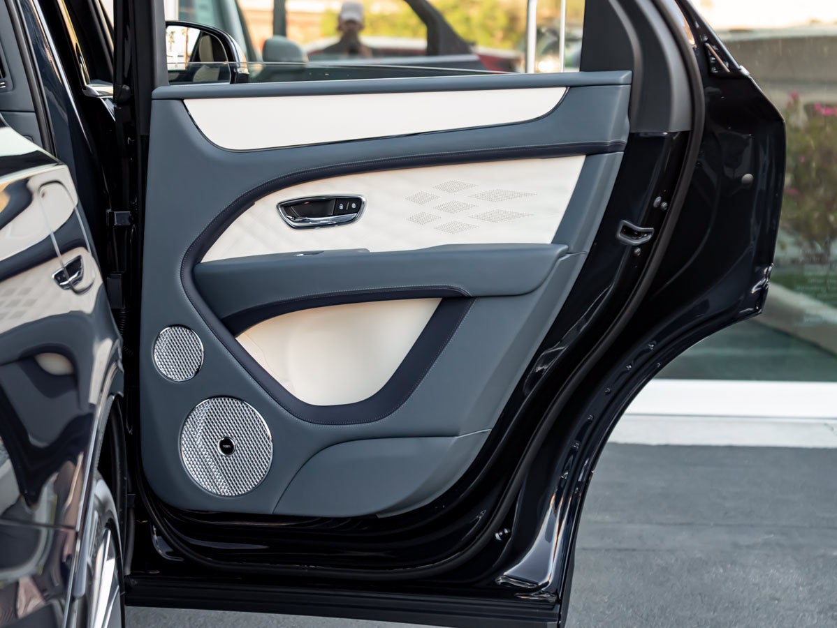 2026 Bentley Bentayga Artenara Edition V8
