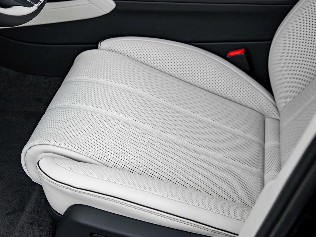 2025 Bentley Bentayga V8