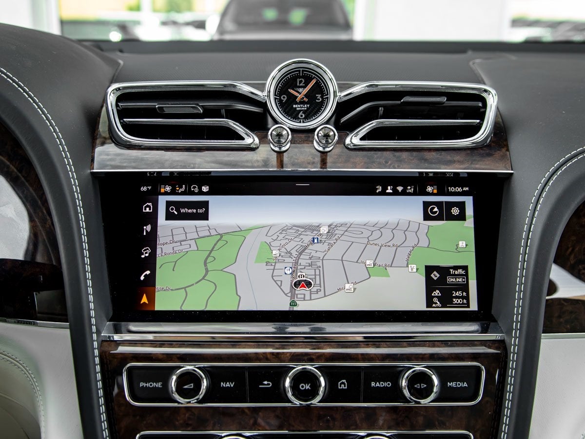 2025 Bentley Bentayga V8