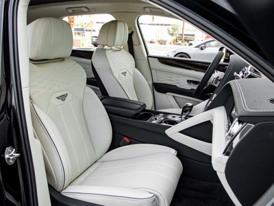 2025 Bentley Bentayga V8