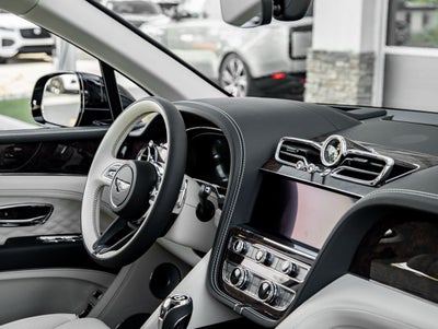 2025 Bentley Bentayga V8
