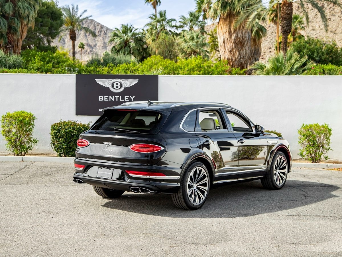 2025 Bentley Bentayga V8