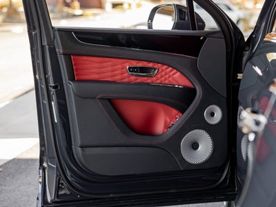 2025 Bentley Bentayga Azure V8