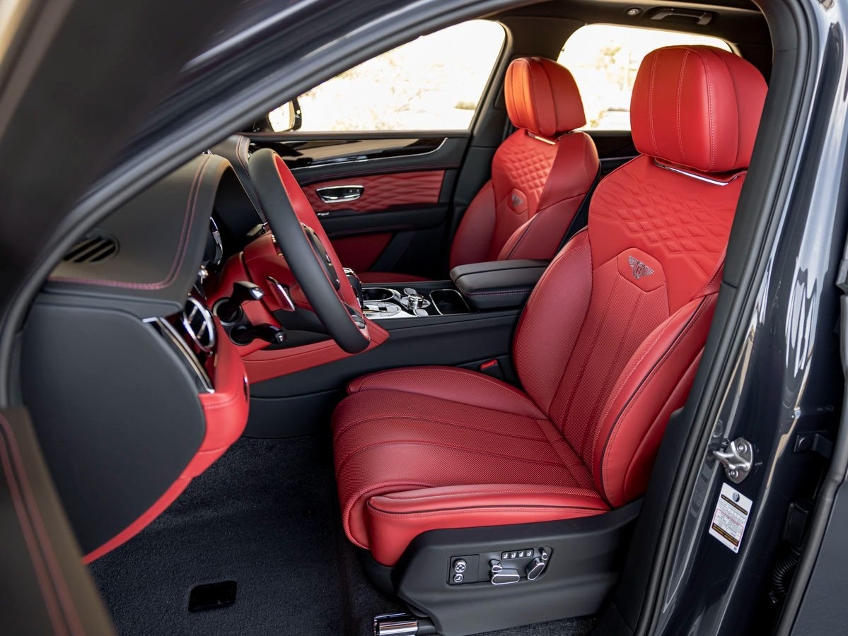 2025 Bentley Bentayga Azure V8