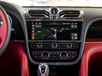 2025 Bentley Bentayga Azure V8