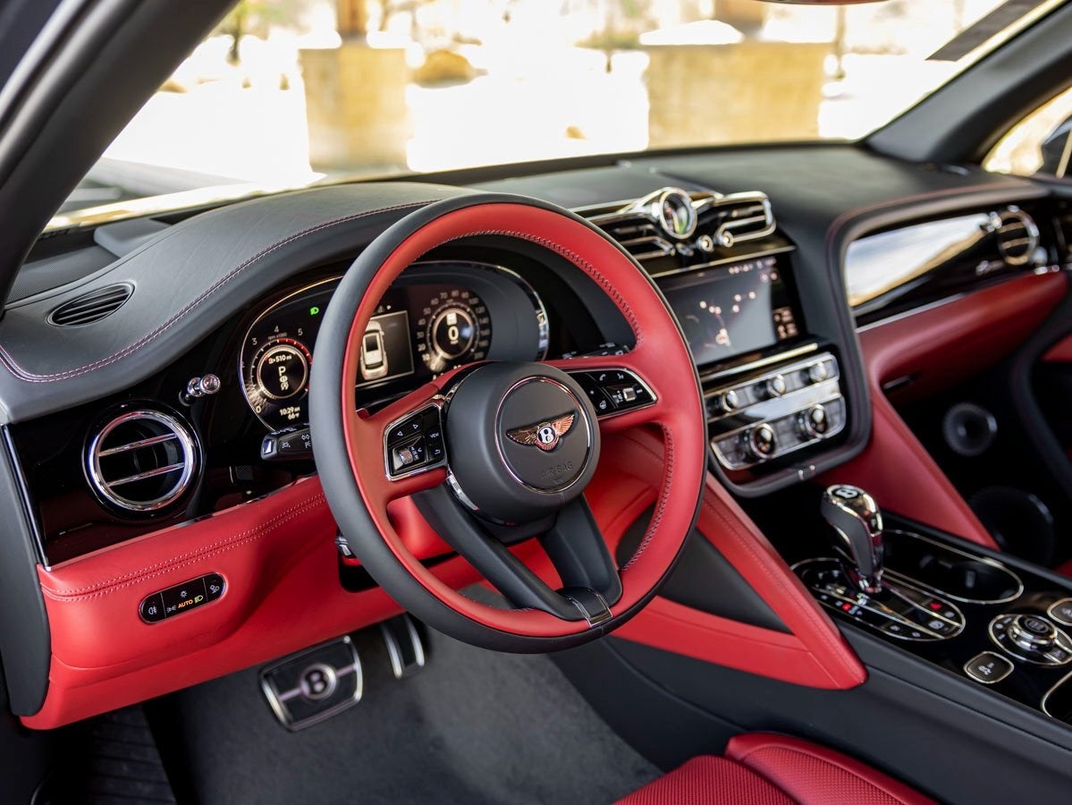 2025 Bentley Bentayga Azure V8