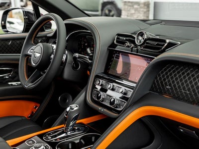 2025 Bentley Bentayga V8