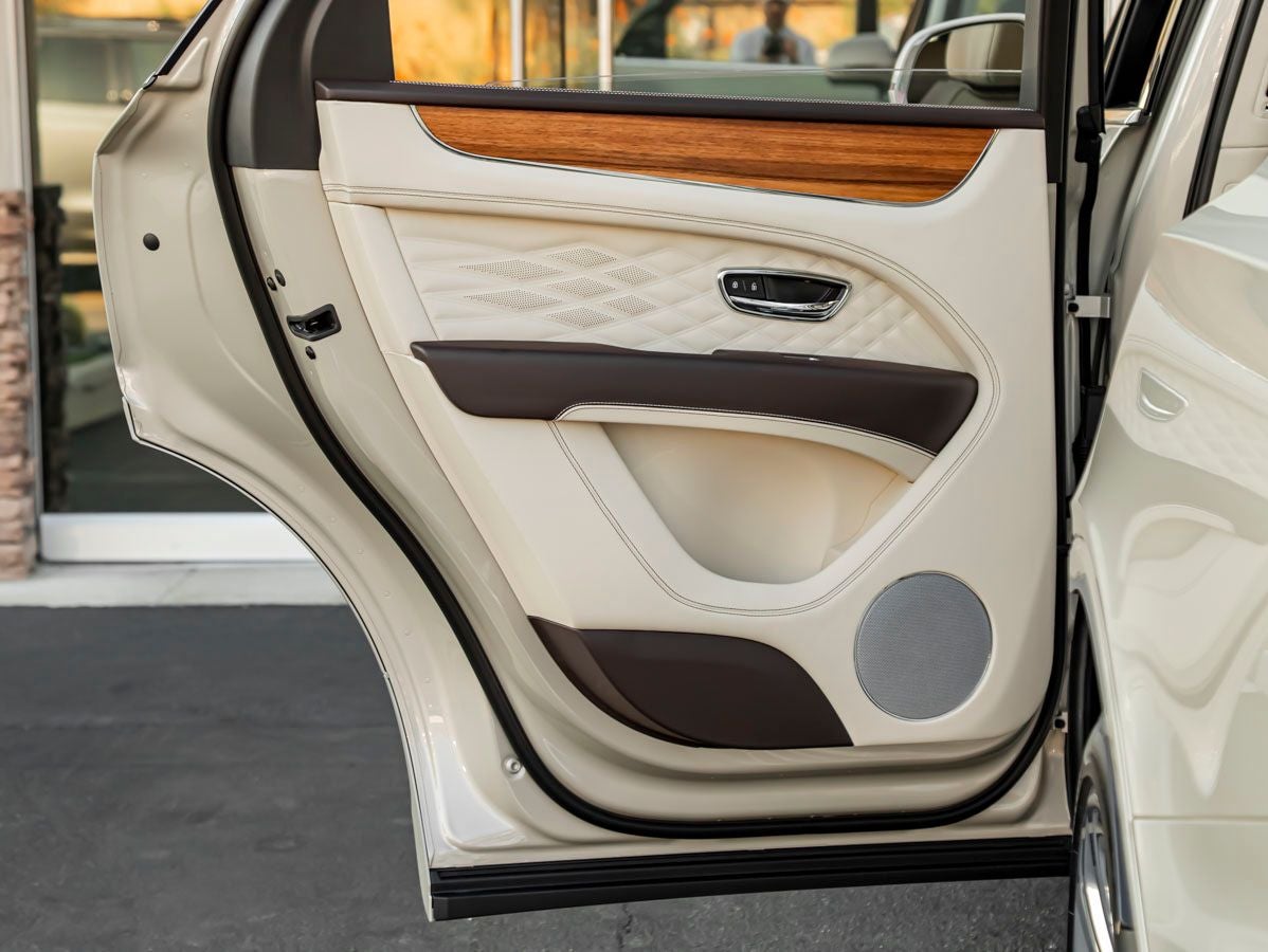 2026 Bentley Bentayga Azure V8
