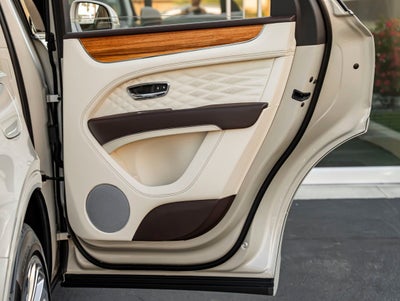 2026 Bentley Bentayga Azure V8