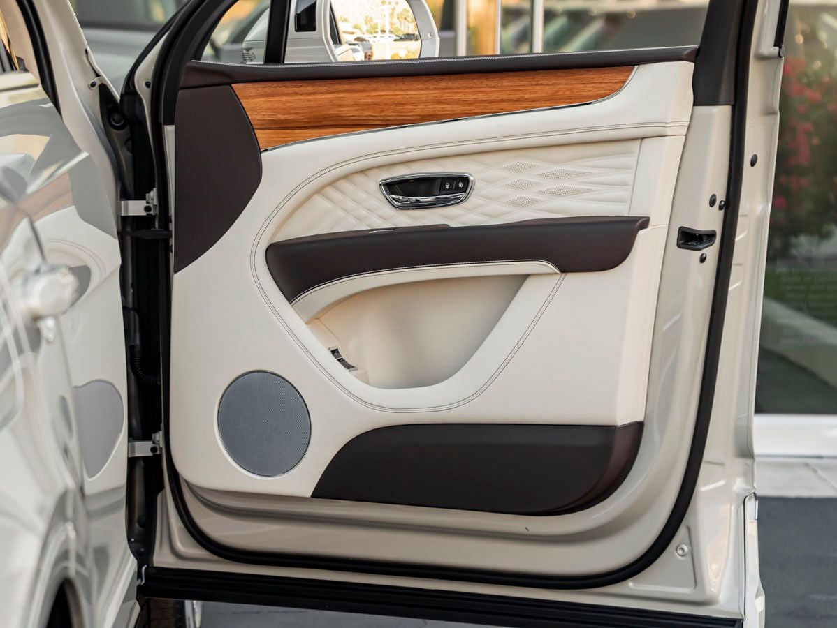 2026 Bentley Bentayga Azure V8