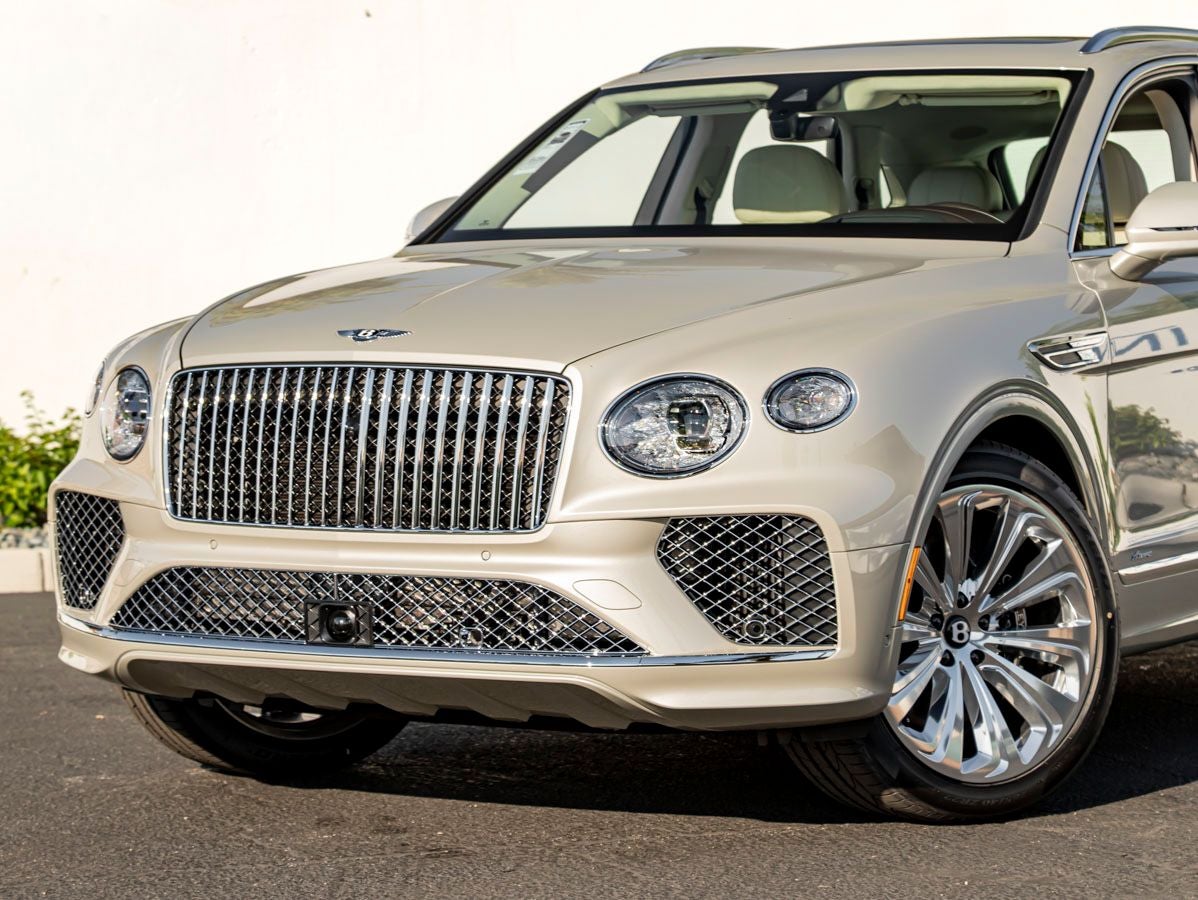 2026 Bentley Bentayga Azure V8