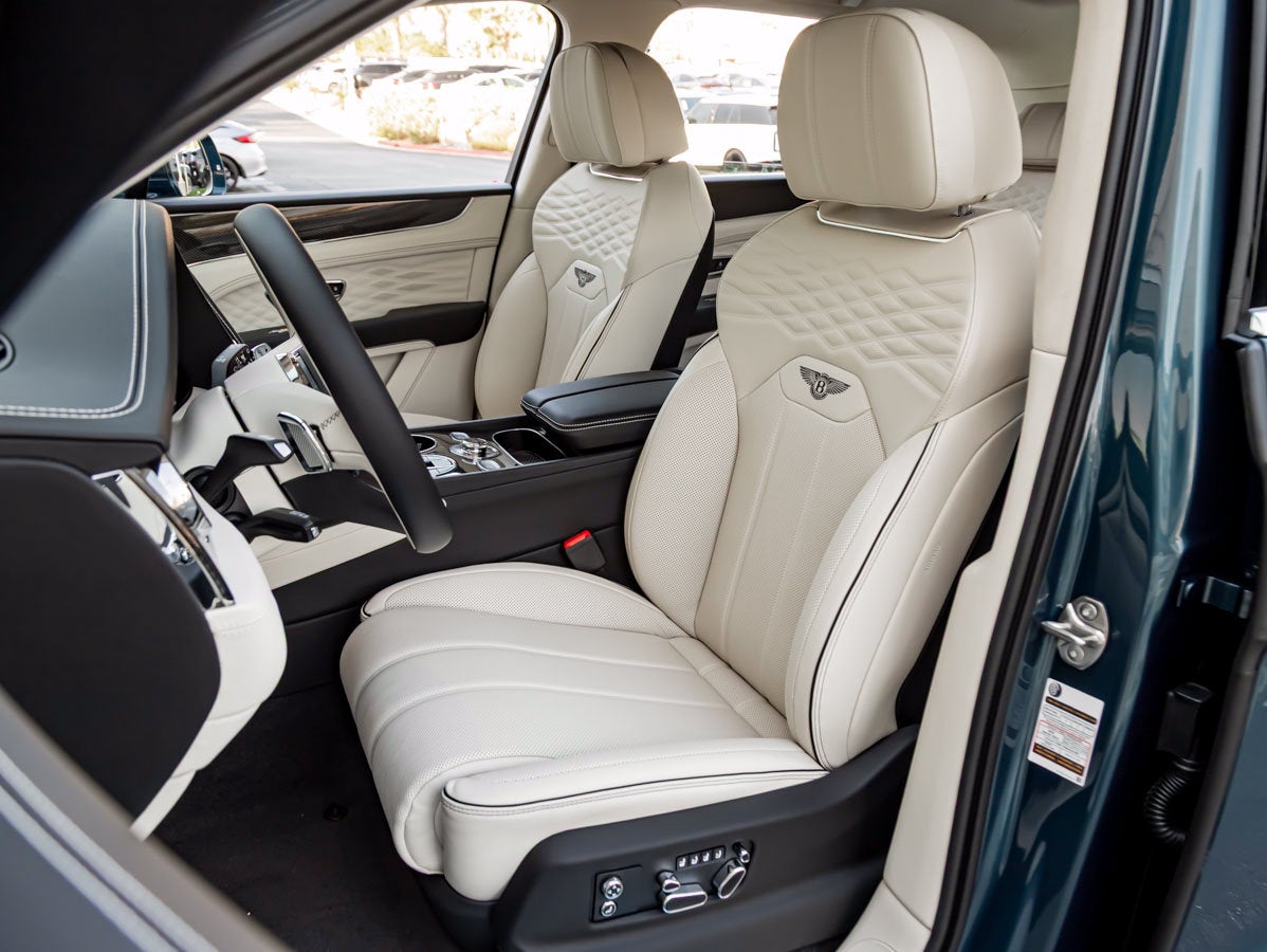 2027 Bentley Bentayga Azure V8