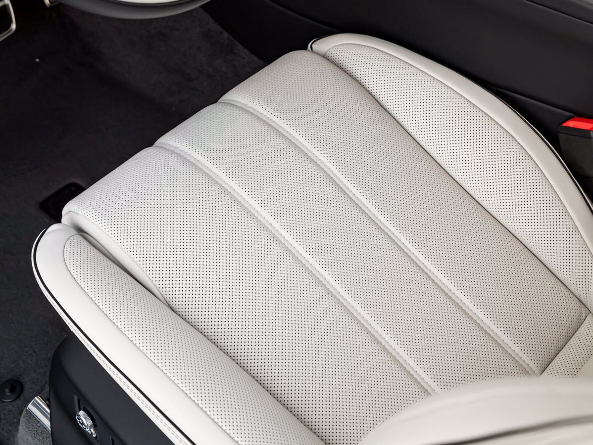 2027 Bentley Bentayga Azure V8
