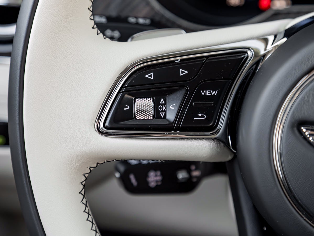 2027 Bentley Bentayga Azure V8