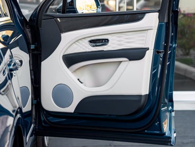 2027 Bentley Bentayga Azure V8