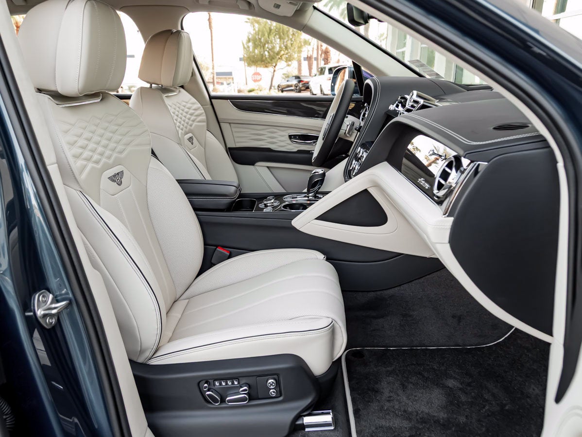 2027 Bentley Bentayga Azure V8