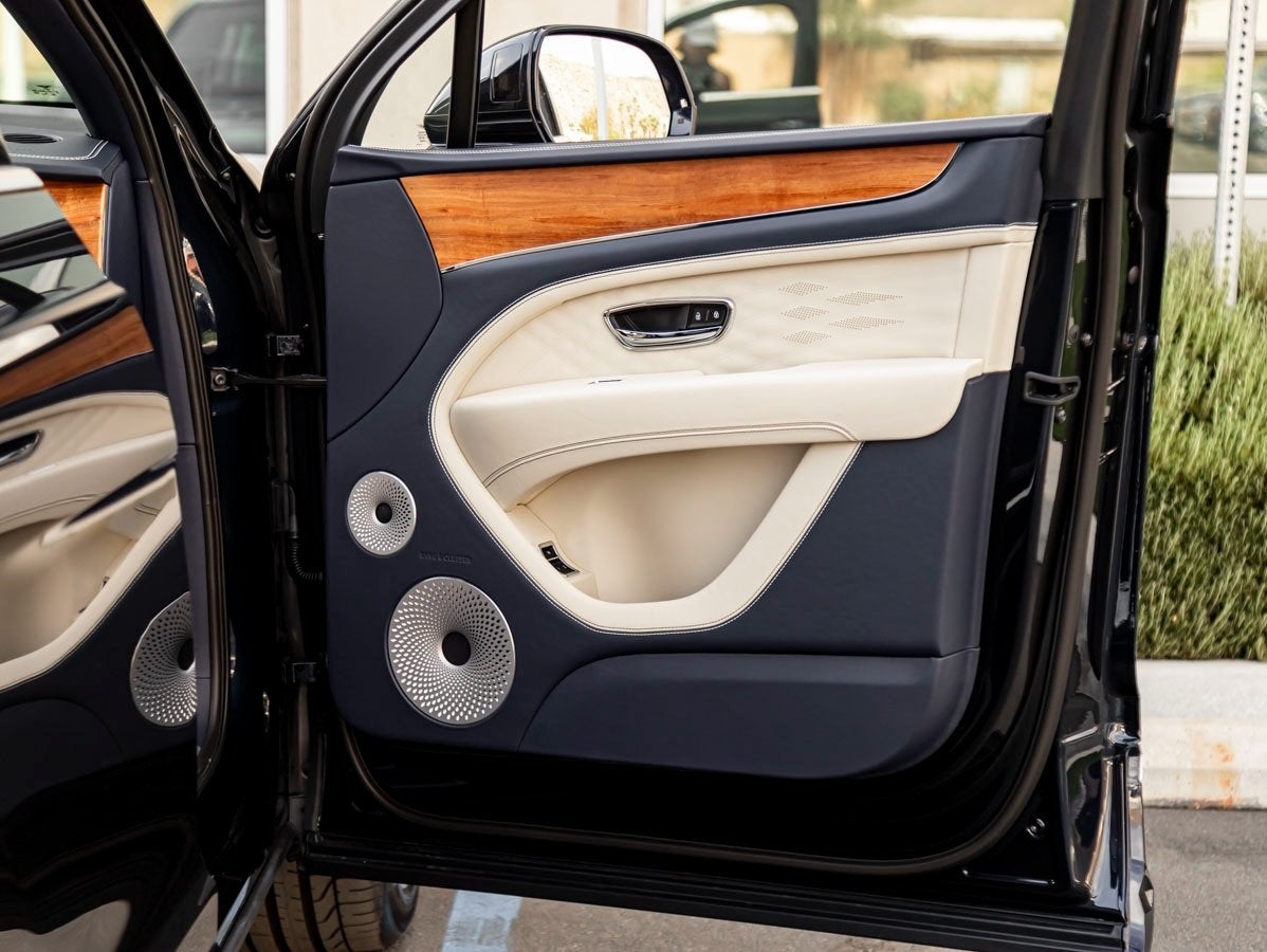 2025 Bentley Bentayga EWB Azure