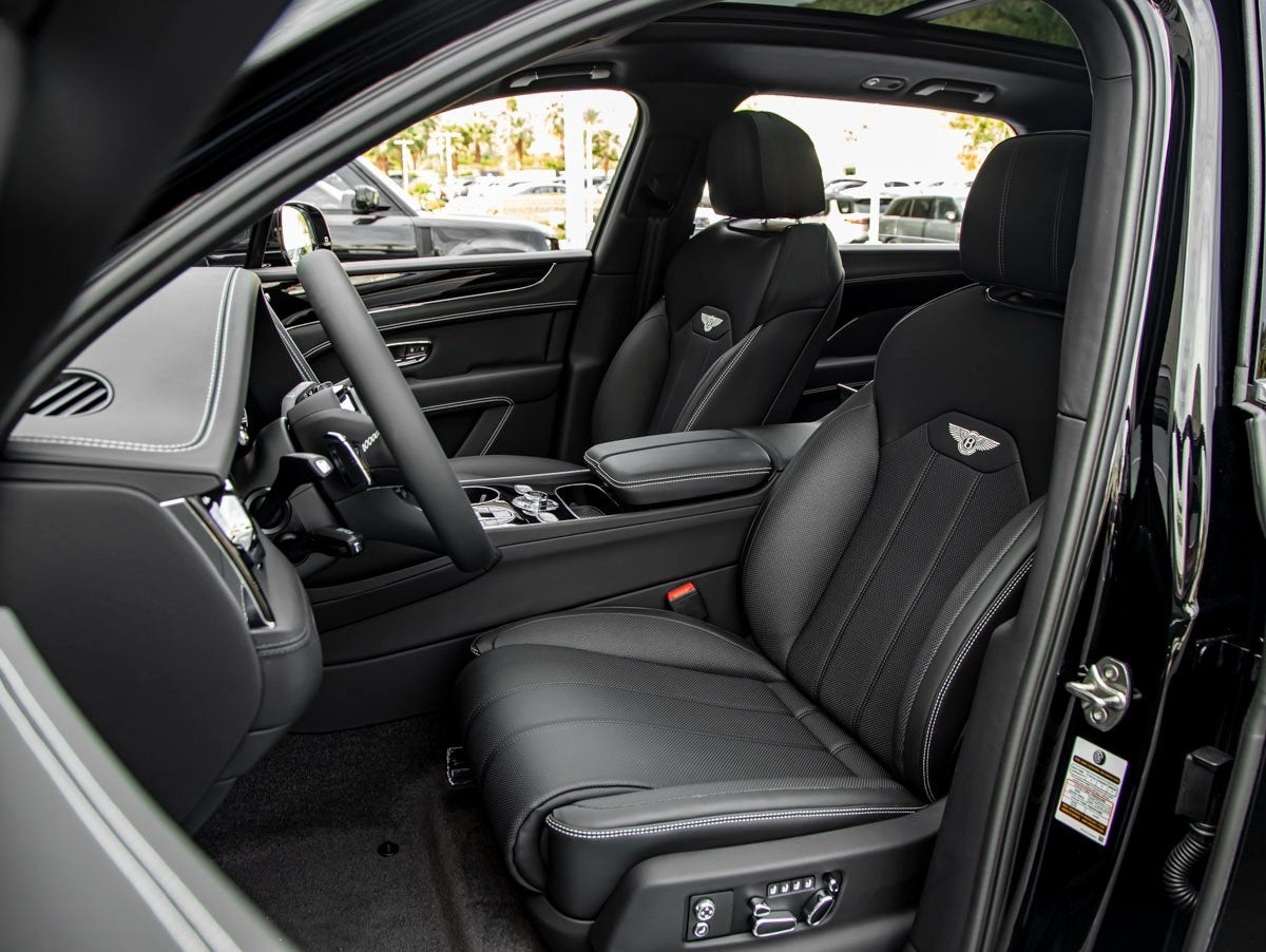 2025 Bentley Bentayga EWB Base