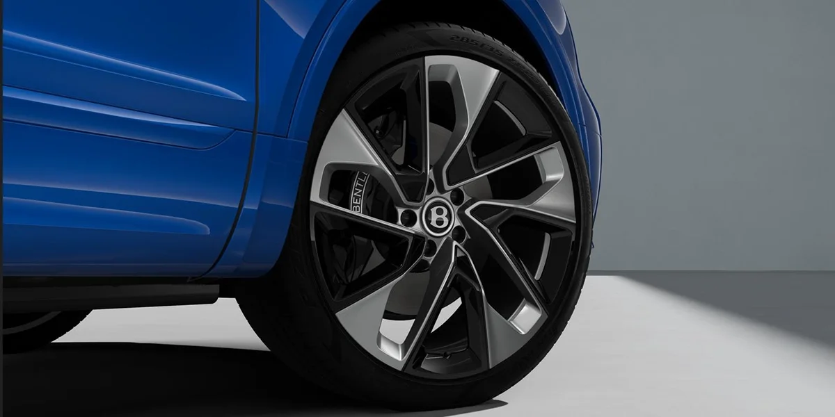 Wheel of %(YEAR) Bentley %(MODEL).