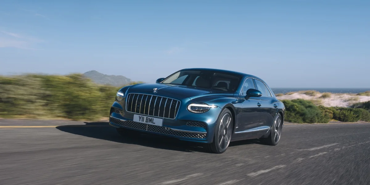 Front three-quarter view of 2027 Bentley Flying Spur.